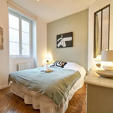 Apartment Charming Cocoon Slopes Of Croix-rousse Place Sathonay