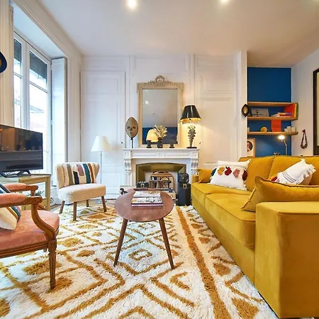 Le Terme Beautifully Decorated In Downtown Apartman